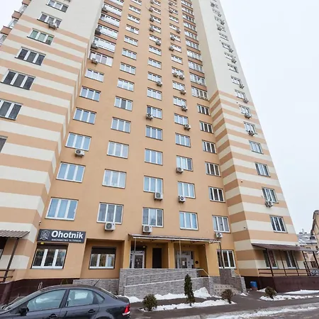 квартири люкс метро чернігівська * Киев