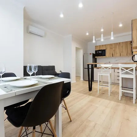квартири люкс метро чернігівська Apartment Kyiv